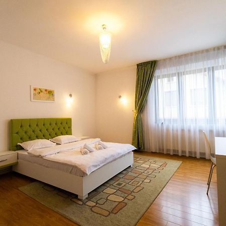 Ardor Apt - Bright And Secluded Apartment In The Heart Of Old Town Braşov Extérieur photo