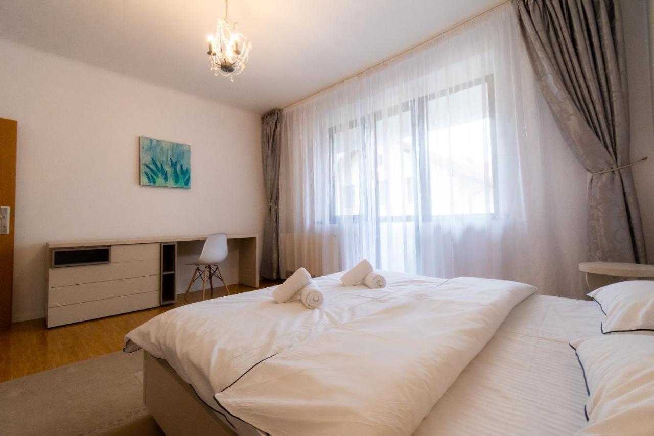 Ardor Apt - Bright And Secluded Apartment In The Heart Of Old Town Braşov Extérieur photo