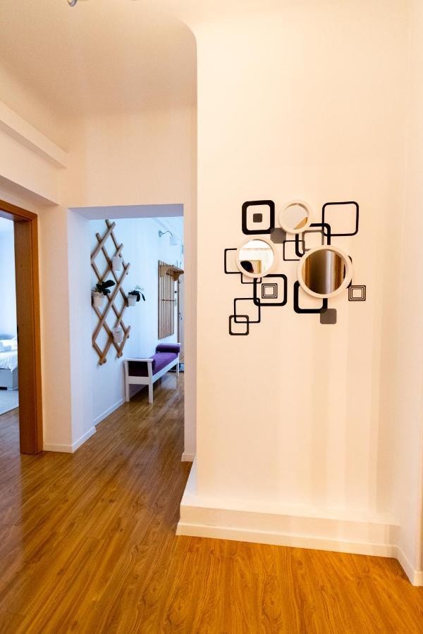 Ardor Apt - Bright And Secluded Apartment In The Heart Of Old Town Braşov Extérieur photo